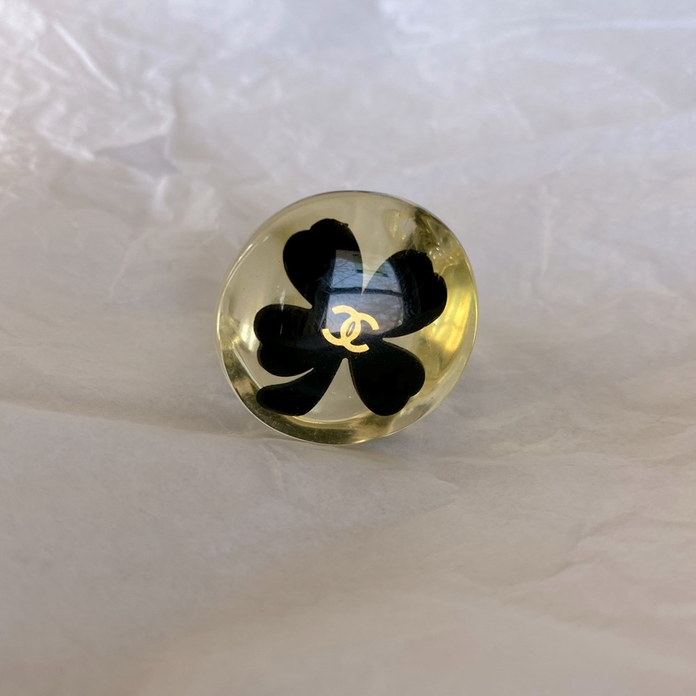 Chanel clover cc ring
